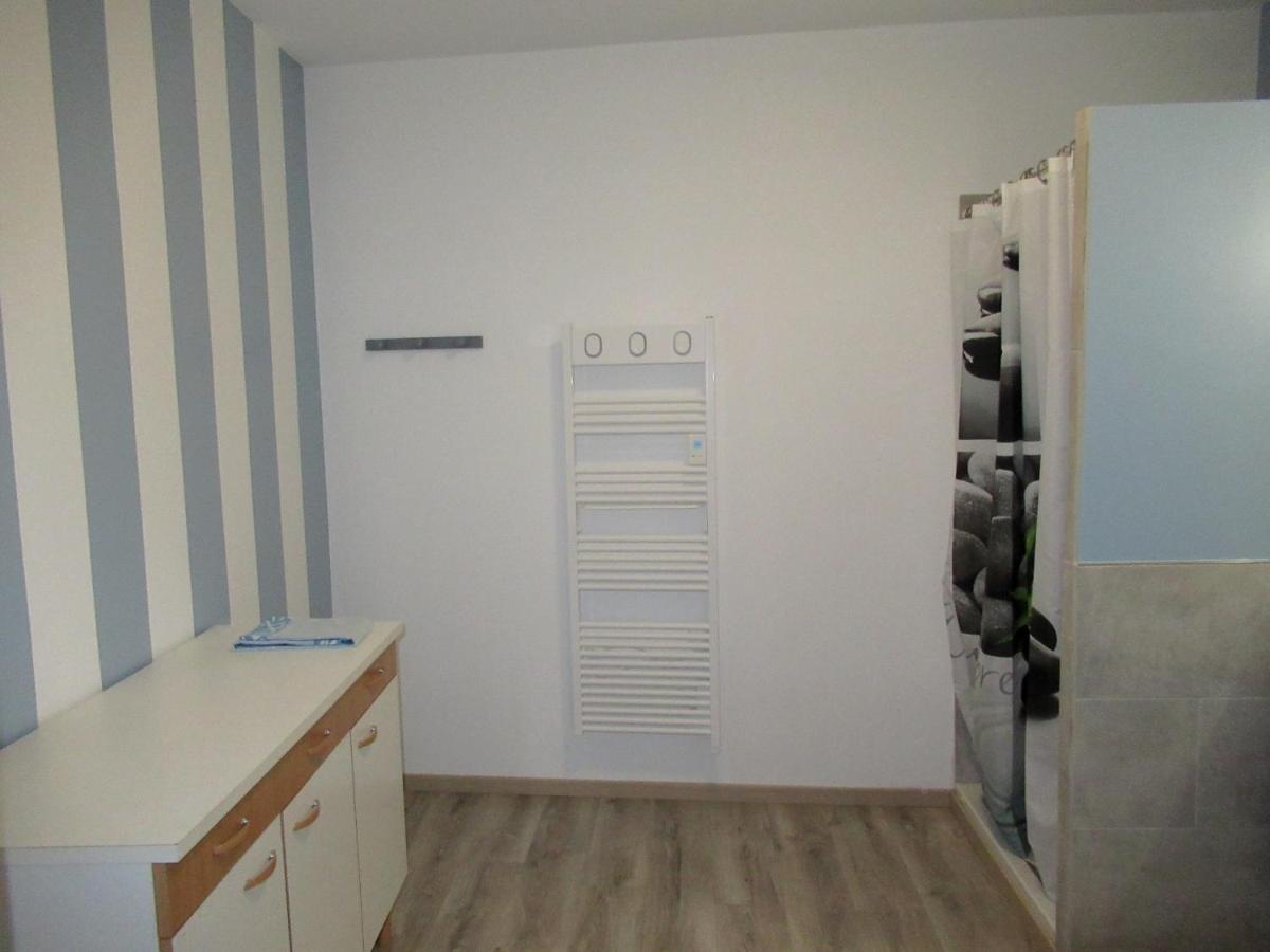 Le Gite Des Fresques Saint-Savin  Exterior foto